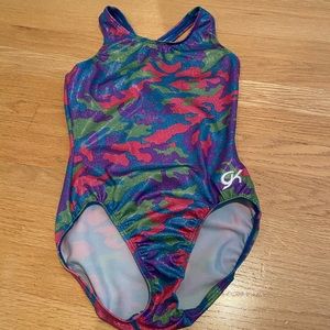 GK Leo adult small. Smoke free home.